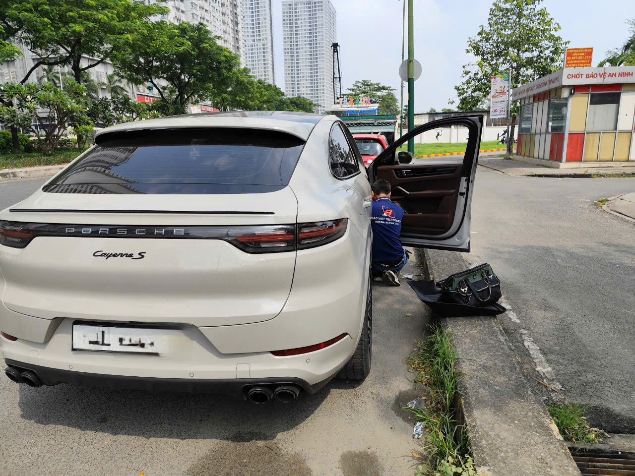 lắp định vị xe porcher